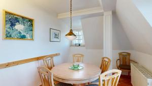 FeWo direkt am Strand mit Meerblick und Balkon,Villa Glückspilz, Binz