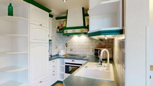 FeWo direkt am Strand mit Meerblick und Balkon,Villa Glückspilz, Binz