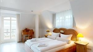 FeWo direkt am Strand mit Meerblick und Balkon,Villa Glückspilz, Binz