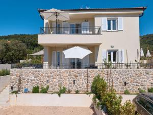Holiday Home Mea Cres Meer Villa by Interhome