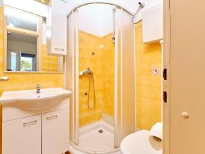 Apartment Wohnung in Mali Losinj mit privatem Parkplatz by Interhome