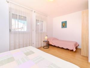 Apartment Wohnung in Mali Losinj mit privatem Parkplatz by Interhome