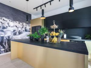 Holiday Home Luxuriöse Villa 360 - privater beheizter Pool by Interhome