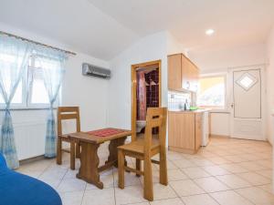 Apartment Apartment Hrskanovic 2 by Interhome