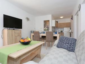 Apartment Apartment Marino 4 by Interhome
