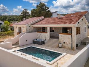 Holiday Home Villa Alora by Interhome