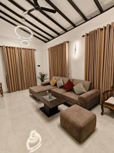 Villa romance hikkaduwa