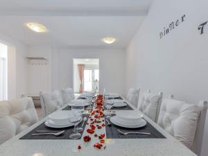 Apartment Vila Veronique1 mit Pool by Interhome