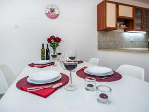 Apartment Apartment Poslon by Interhome