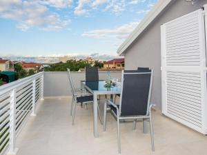 Apartment Apartment Kosic 3 by Interhome