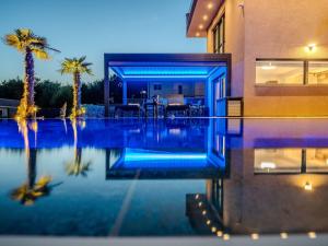 Apartment Royal 1 by Interhome