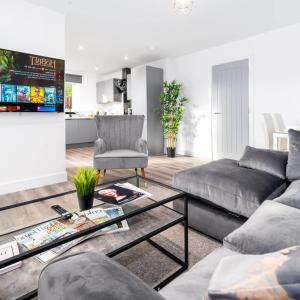 Stylish 2 Bedroom Apartment - Balcony - Parking - Netflix 3MC