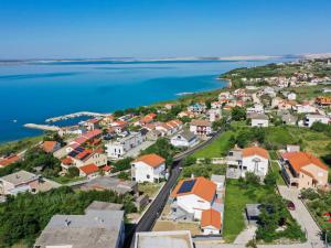 Apartment Zara mit Blick auf das Wasser by Interhome