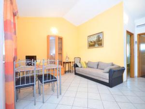 Apartment Apartment Brandis 2 by Interhome