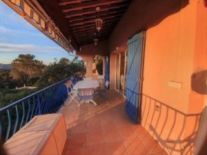 RQ000-03 ROQUEBRUNE SUR ARGENS Villa climatisée 5 pièces 8 couchages Piscine privée