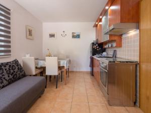 Apartment Appartement Val in Strandnähe - Agentur TA Leut by Interhome