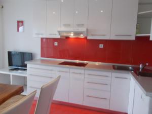 Apartment Appartement Maksan im 2- Stock mit einer Terrasse by Interhome