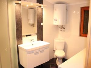 Apartment Appartement Maksan im 2- Stock mit einer Terrasse by Interhome