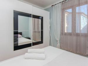 Holiday Home Holiday home Suric by Interhome