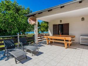 Holiday Home Kurta by Interhome