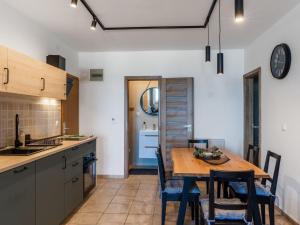 Apartment Apartment Marias Perla by Interhome