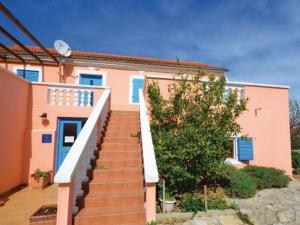 Holiday Home in Dobropoljana mit Freiterrasse by Interhome