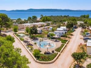 Apartment Mobilheim direkt am Strand by Interhome