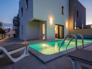 Apartment Apartment Spanic 2 by Interhome