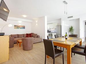 Apartment Apartment 1 Laura by Interhome
