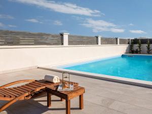 Holiday Home Villa in Strandnähe- Pool- Kinderspielplatz by Interhome