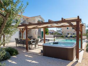 Holiday Home Villa Vallis by Interhome