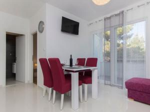 Apartment Apartmani Vesna Grebaštica by Interhome