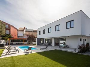 Holiday Home Villa Lumino by Interhome