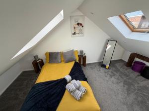 Modern City Studio Free Parking Close to Station