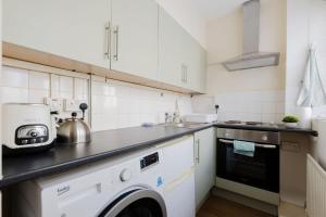 Incredibly Located 1BDR Hideaway in Soho