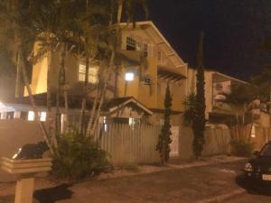 Triplex Piscina 300m Mar Guaratuba 20 pessoas Centro