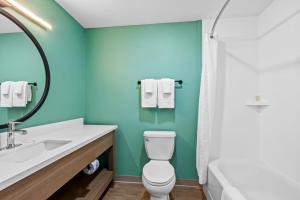 ECHO Suites Extended Stay by Wyndham Phoenix-PeoriaGlendale