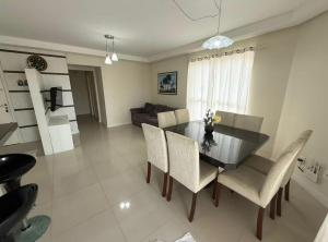 Cobertura 3 suítes Praia de Bombas com vista