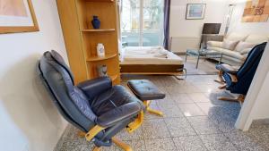 strandnahe FeWo mit Schwimmbad im Haus, a cappella 15, Binz