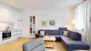 Villa Strandblick in Binz, FeWo direkt am Strand mit Balkon und seitlichem Meerblick