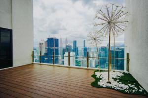 A G I-L-E Sky`View Suites KL