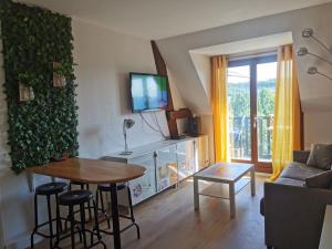 Quiet apartment with view