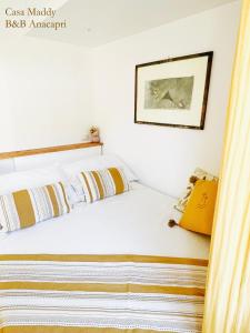 Casa Maddy Anacapri Yellow Room