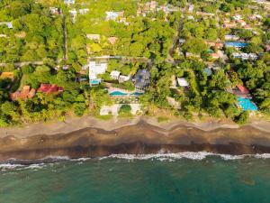 Casa Matcha, BRAND NEW! Ocean Views & Beach Club