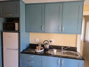 Herons Hideaway - live your truth in this waterfront flatlet on Thesen Island, Knysna