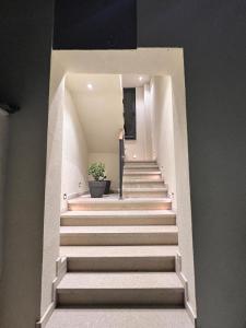 Brand New Modern Apartment, 2 Bedrooms and 2 Bathrooms