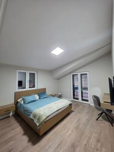 Brand New Modern Apartment, 2 Bedrooms and 2 Bathrooms