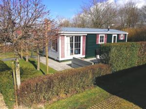 Holiday Home Gemütliches Chalet mit Terrasse by Interhome