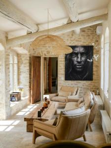 Stunning Stone House With Pool Near Gordes