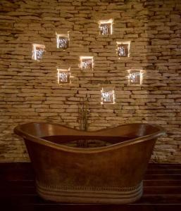 Fantastic 6BR Luxury Penthouse Villa 12ppl Rooftop Pool & Bathtub